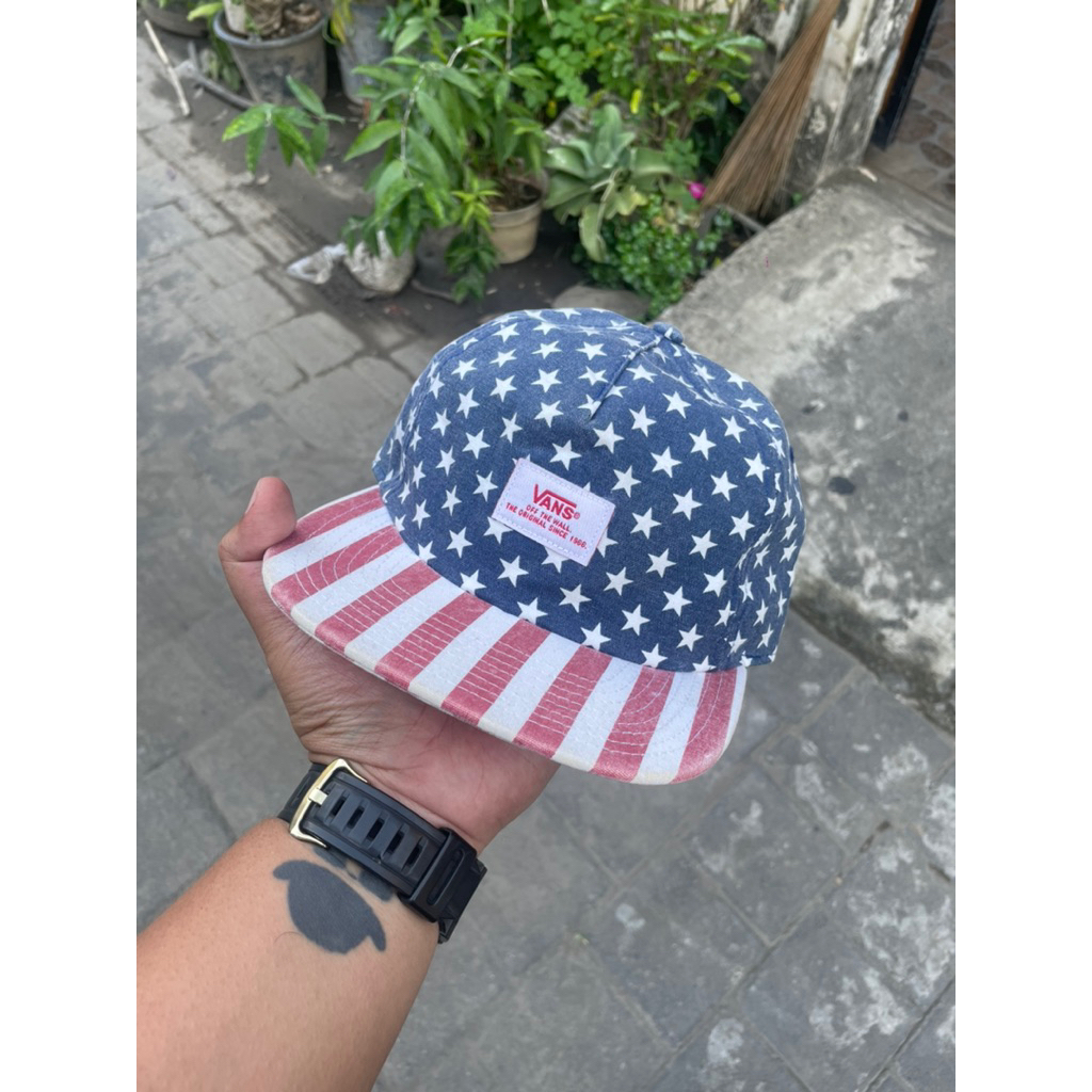 preloved topi vans original