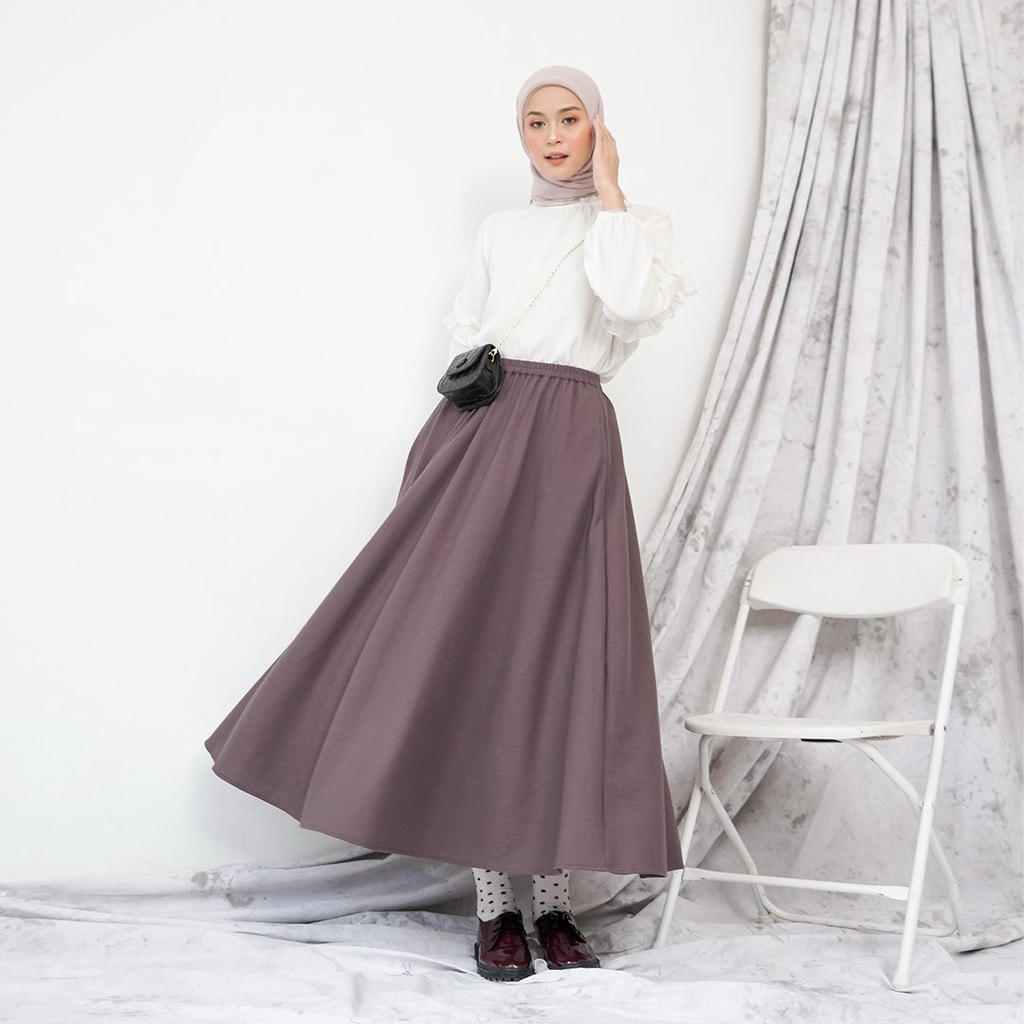 Vafe Skirt Dusty Purple Petite by Rok Galiya Ready Stock