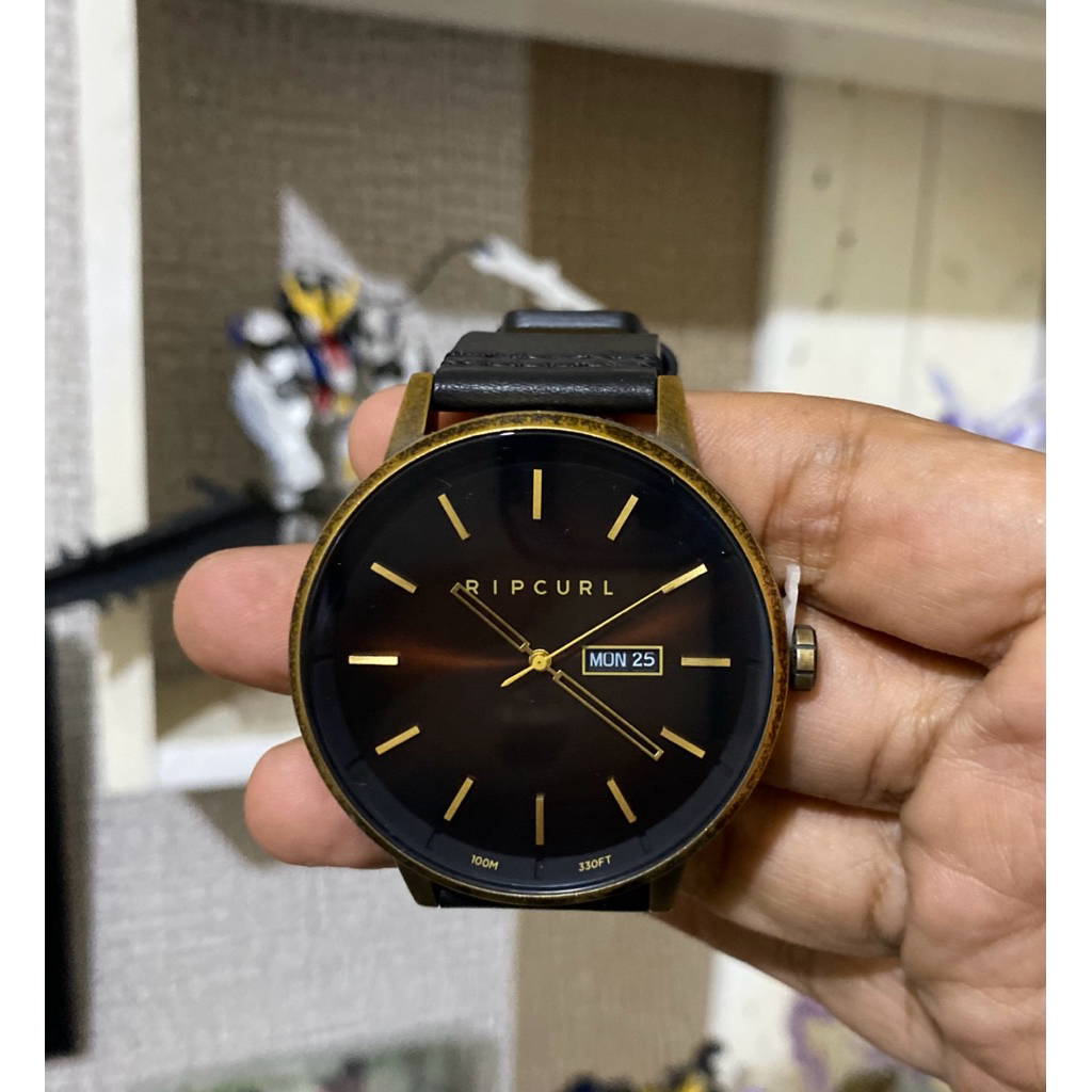 Jam tangan ripcurl original (Detroid gold Lthr)
