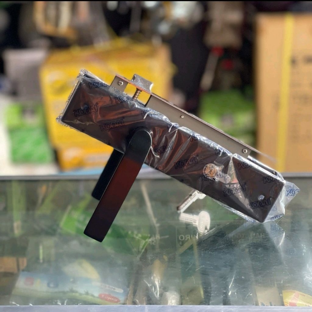 Kunci pintu rumah kodai Ultima 643026 Black Kunci pintu rumah minimalis