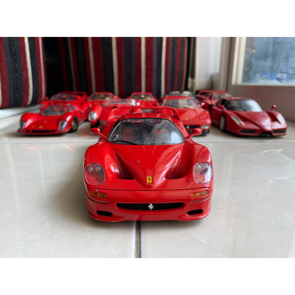 Miniatur Ferrari F50 die cast mobil preloved