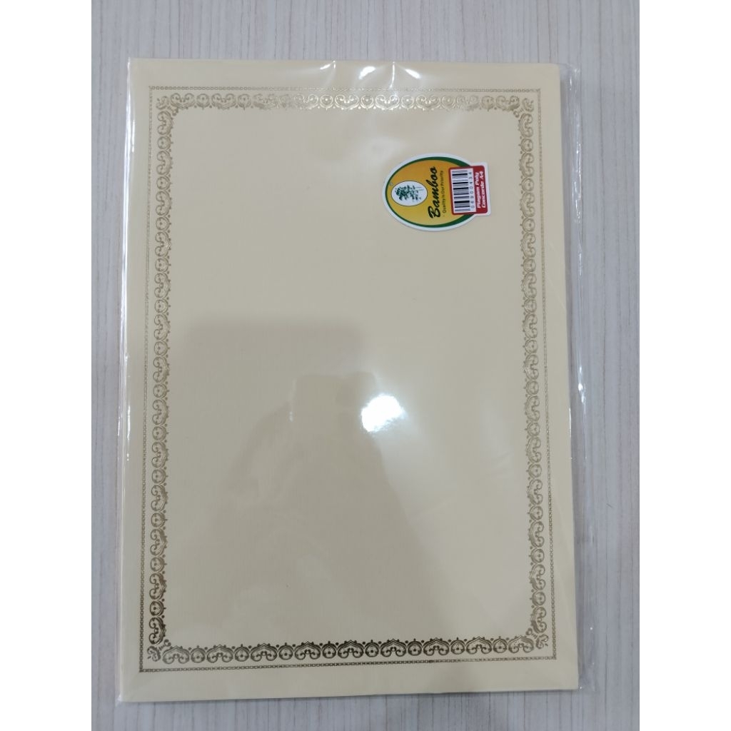 

Kertas Sertifikat A4 Bamboo Emas (1 Pak isi 20 )