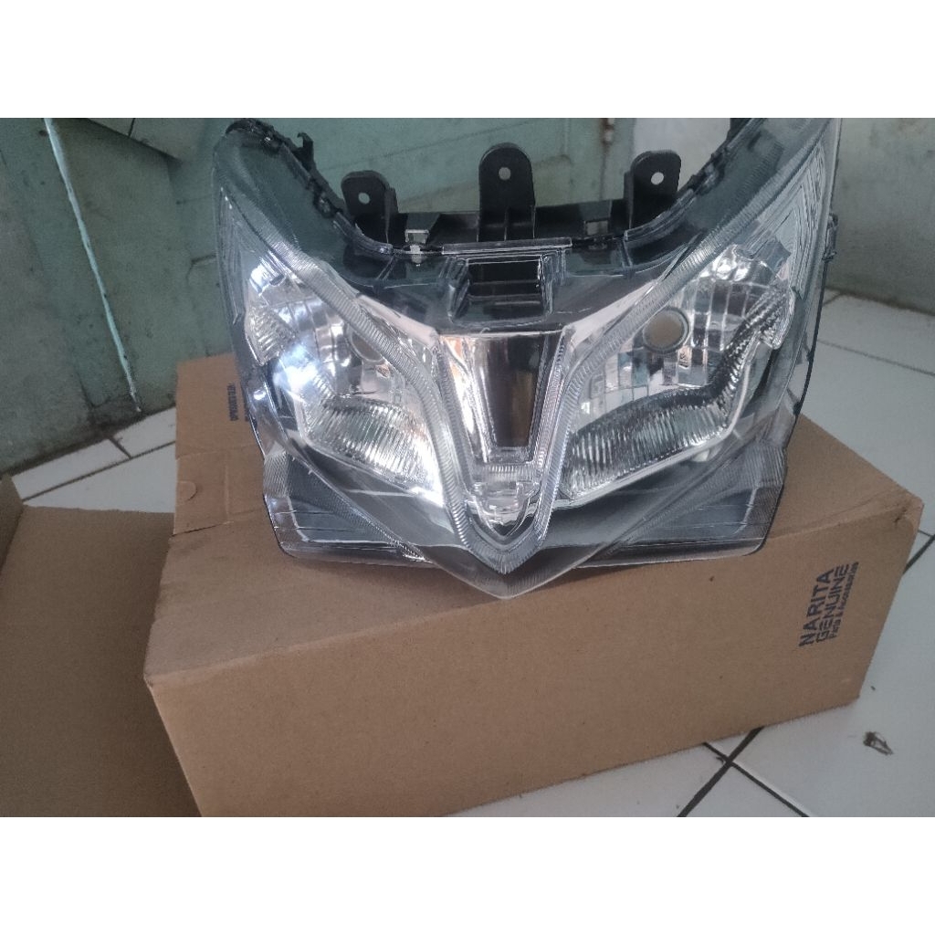 reflektor Dpan Vario 125 fi 2013-2017 merk NRt terbaikkkk presisi pabrik lampu dpan vario 125 fi nrt