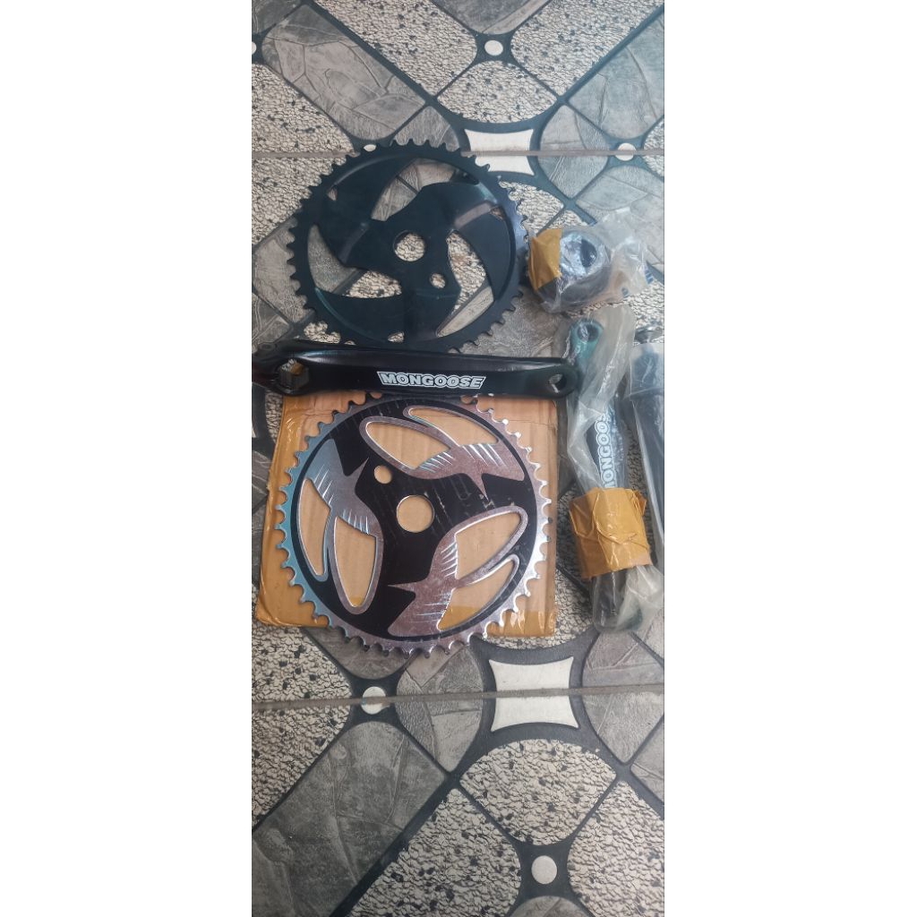 CRANK SET MONGOOSE