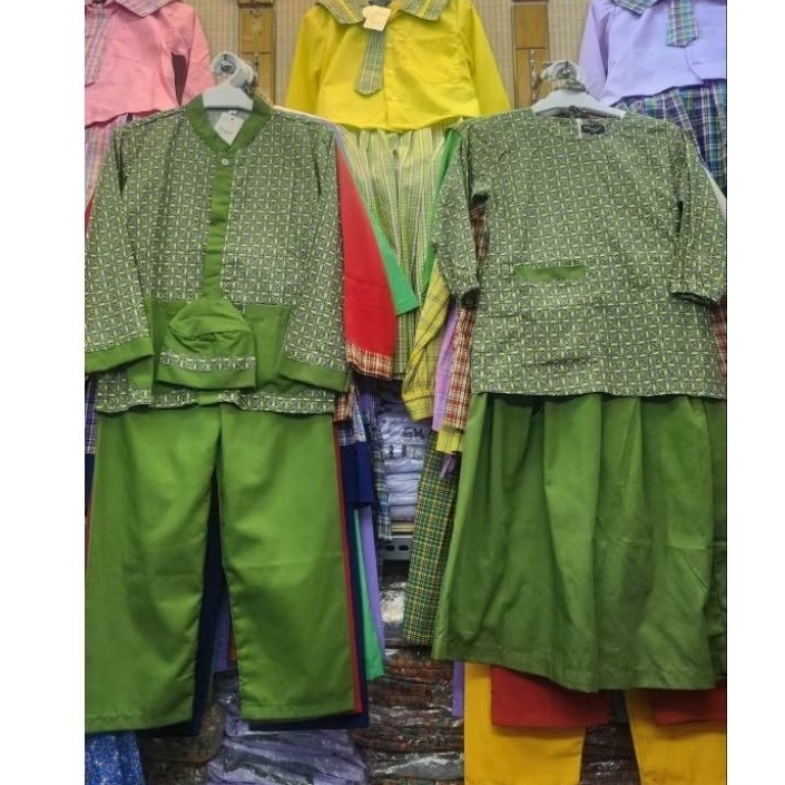 Seragam Muslim  Anak TK/ Paud motif Batik warna Hijau Set Hijab /Peci