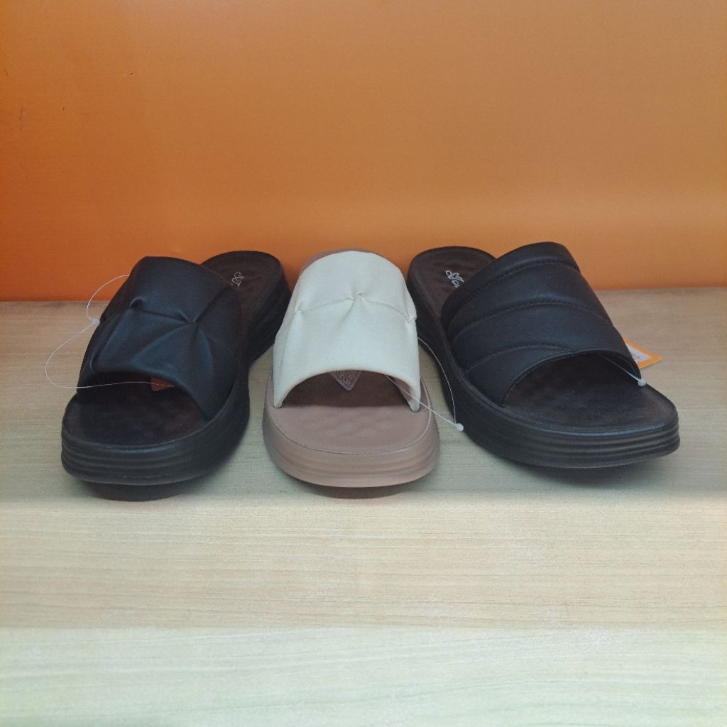 Sandal wanita ST.MORITZ