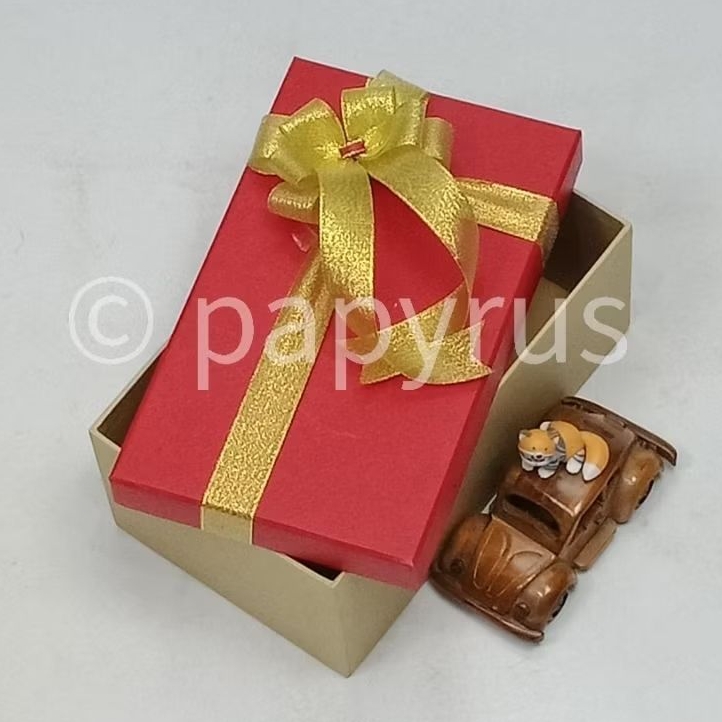 

PAPYRUS Kombinasi 15x25 Tinggi 8cm Kotak Kado Gift Box Hardbox Hampers V2