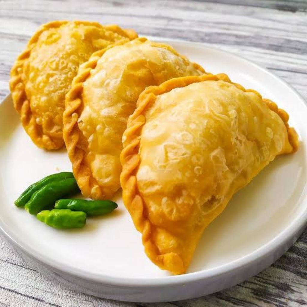 

Pastel Sayur Ayam Spesial Frozen Isi 10 pcs