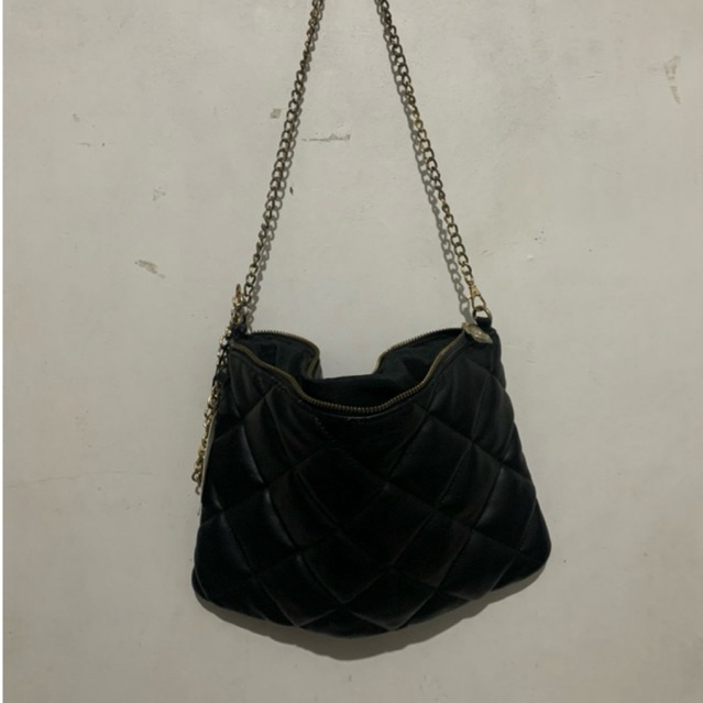 Tas Selempang Sling Bag Wanita Stradivarius Leather Original 100% Second Preloved Murah