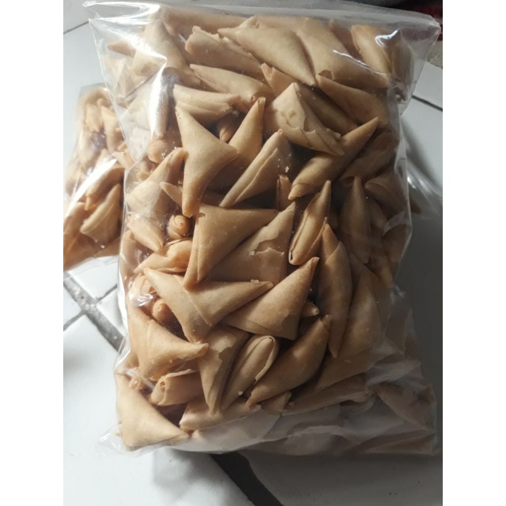 

samosa isi ebi kering