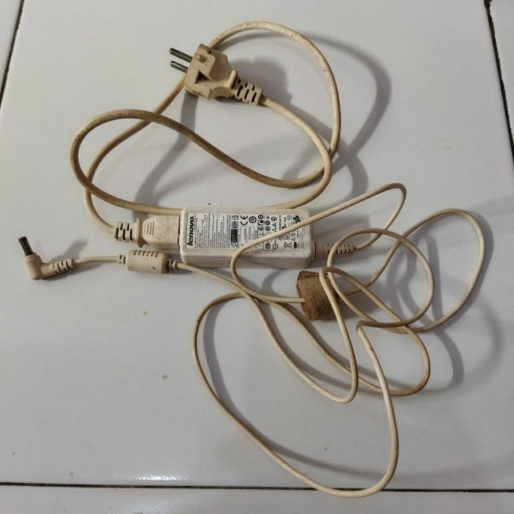 Charger Laptop Lenovo Original 20V Carger Ori Netbook Jadul Casan Notebook Lama Colokan Bulat Bekas 