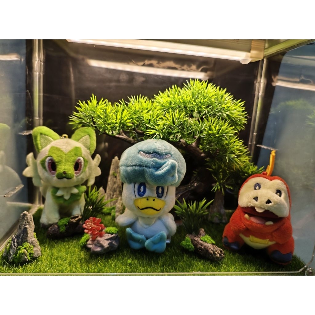 Bundle Starter Paldea ( Sprigatito,Quaxly,Fuecoco ) keychain plush Pokemon center Ori.