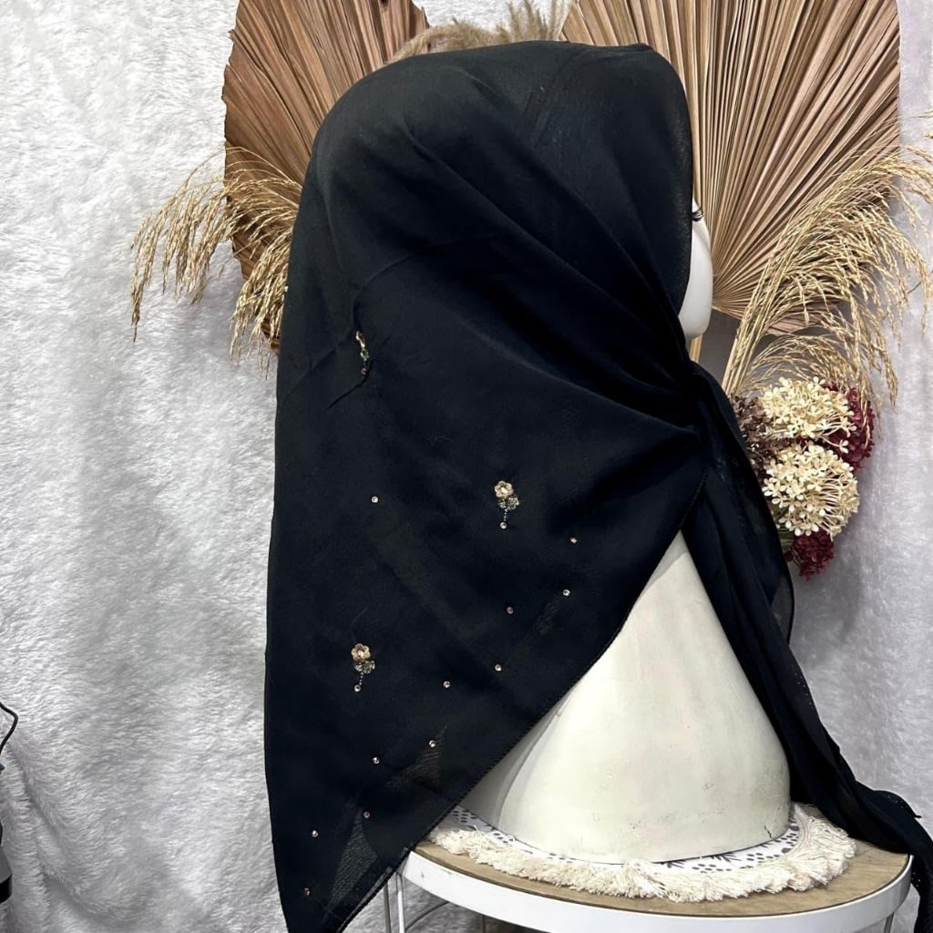 HIJAB SEGIEMPAT PARIS PAYET TABUR BORDIR//PARIS BORDIR PAYET TABUR