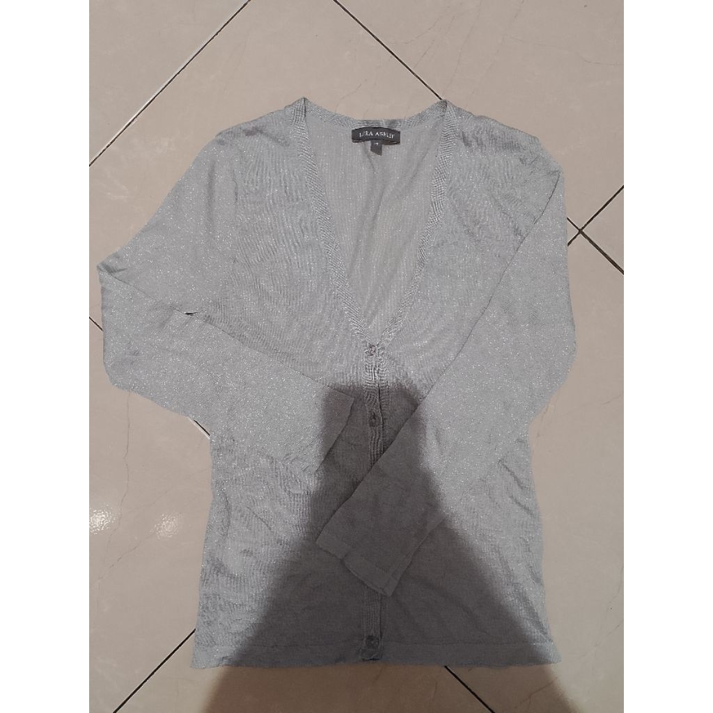 cardigan tipis abu