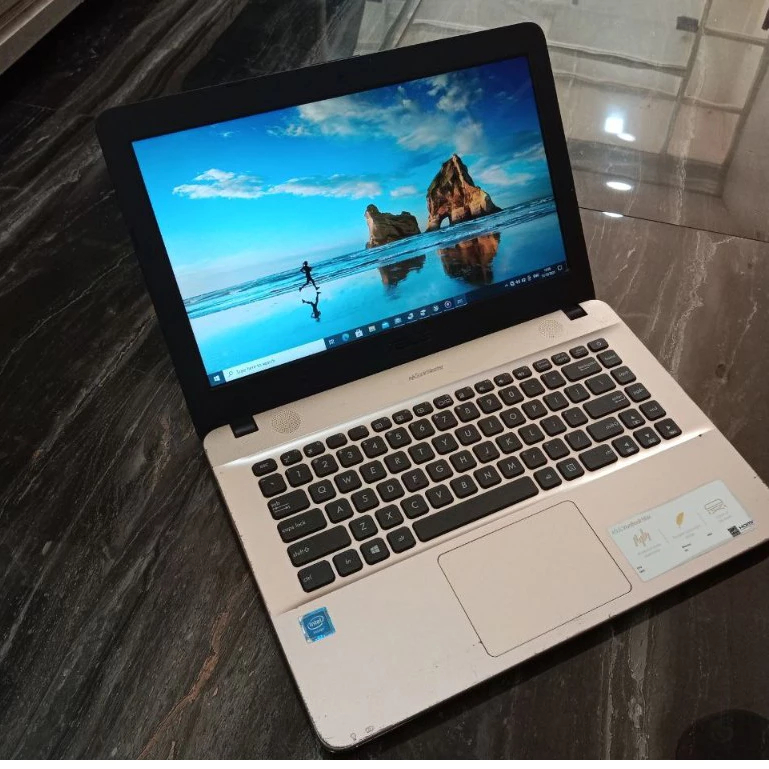Laptop Asus X441MA Intel N4000 SSD 512Gb super ngebut