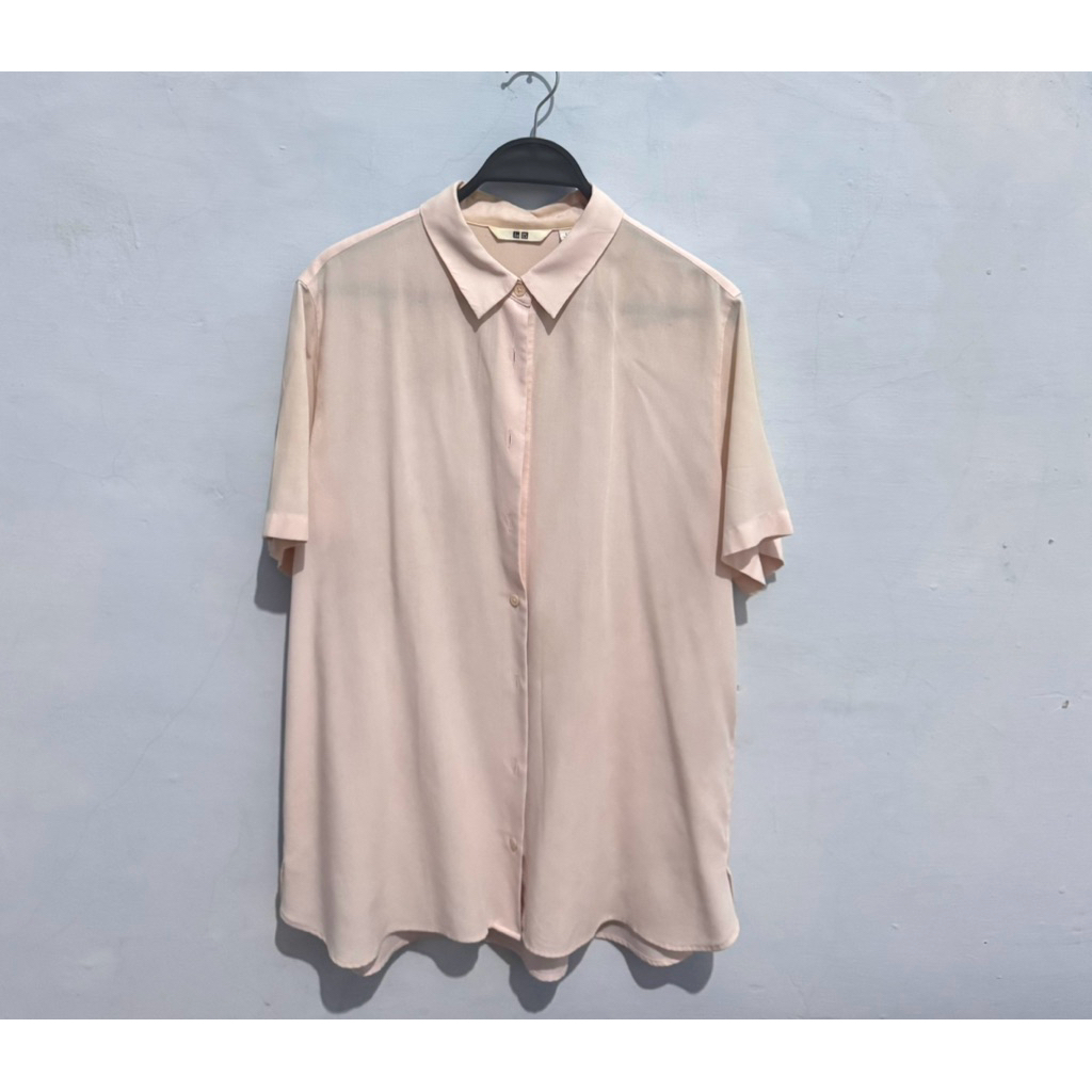 Preloved Kemeja uniqlo pink