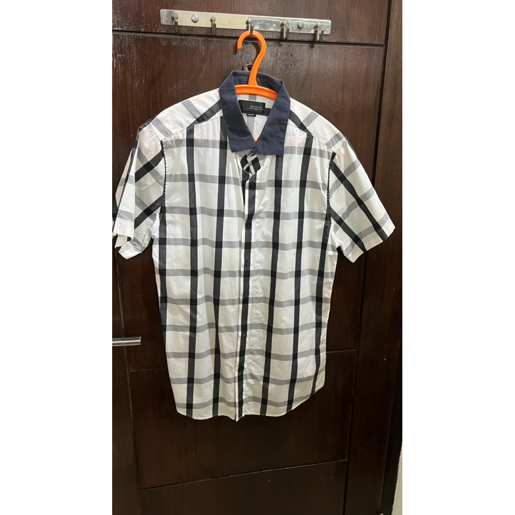 kemeja lengan pendek moc size m