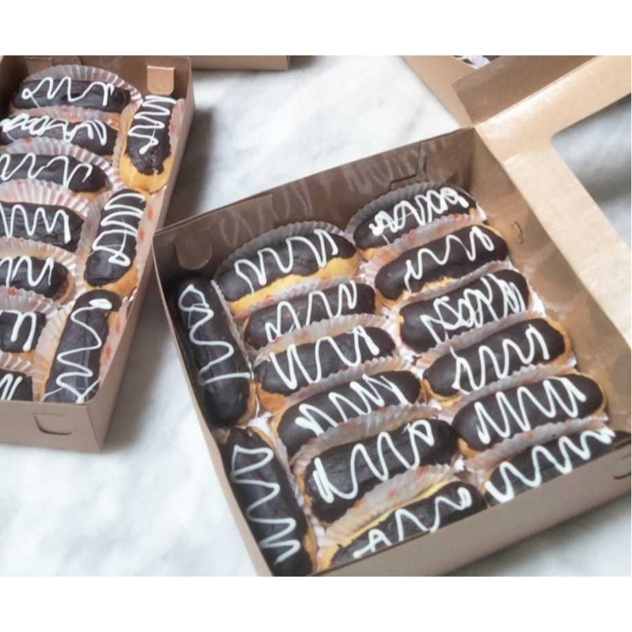 

Soes Eclair Lembut Isi Coklat Vanilla - Dessert Jajanan Enak