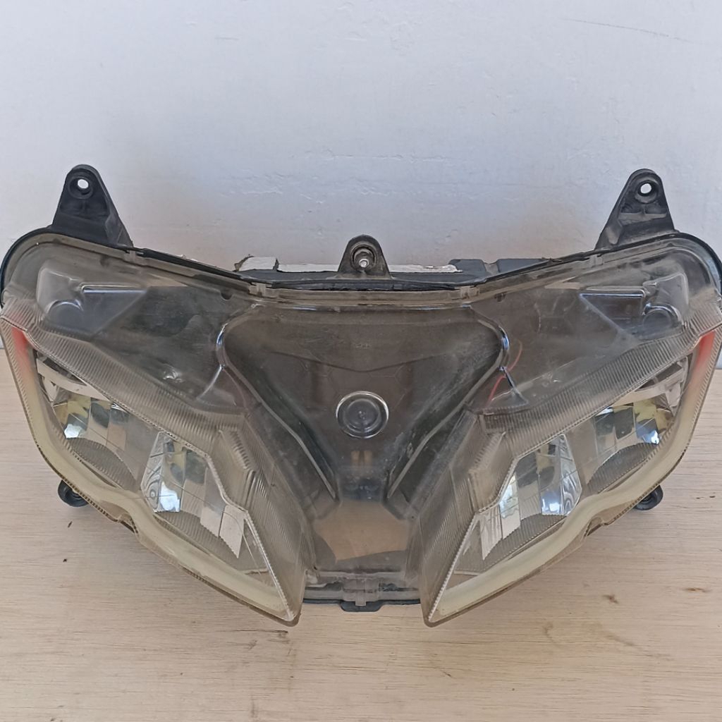headlamp r15 v3