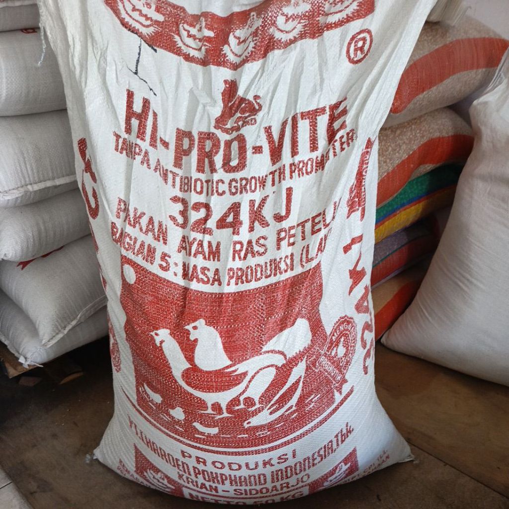 Pakan Ayam Petelur. 324 KJ. Harga 1 Kg. Original.