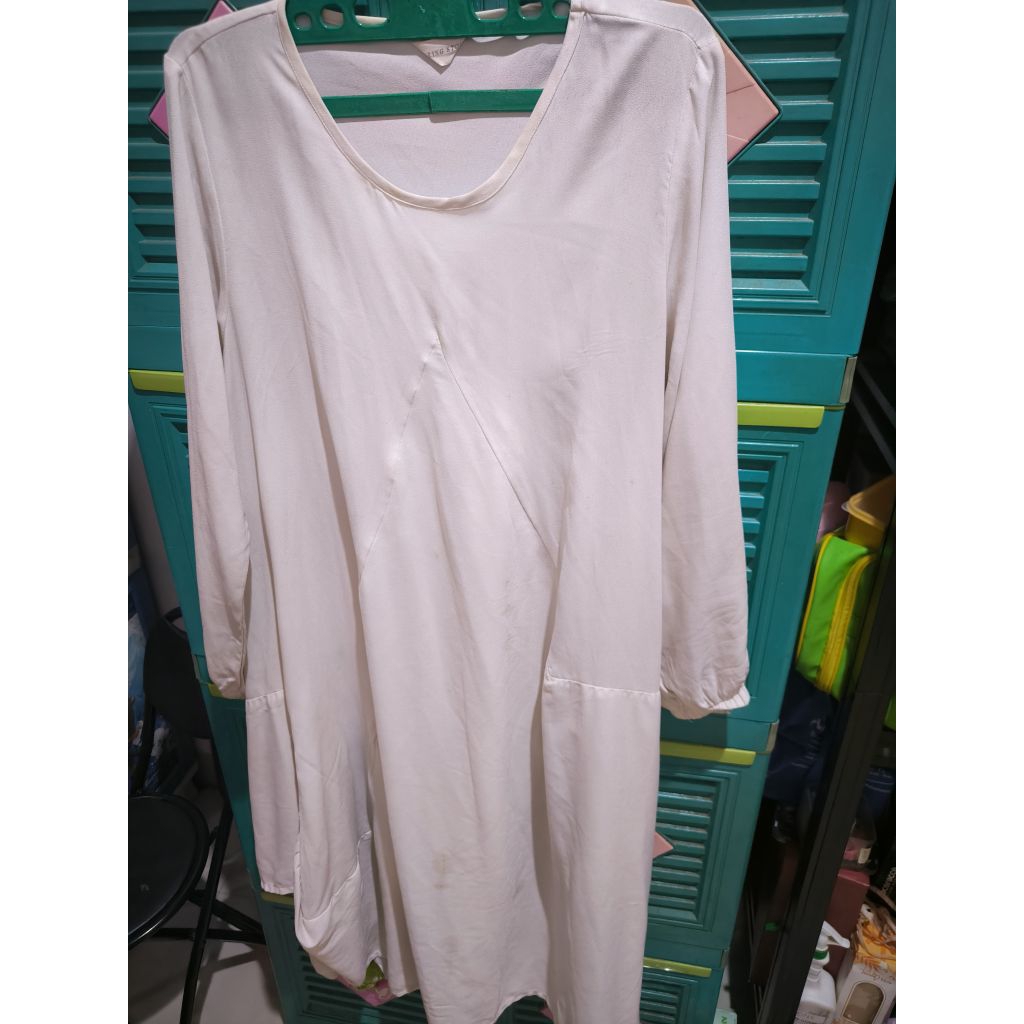 Preloved Tunik Merk Covering Story (L)