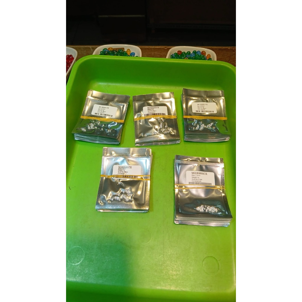 Berlian Moissanite tabur 2 mm 1 crt isi 28 pcs harga per pack 1 crt
