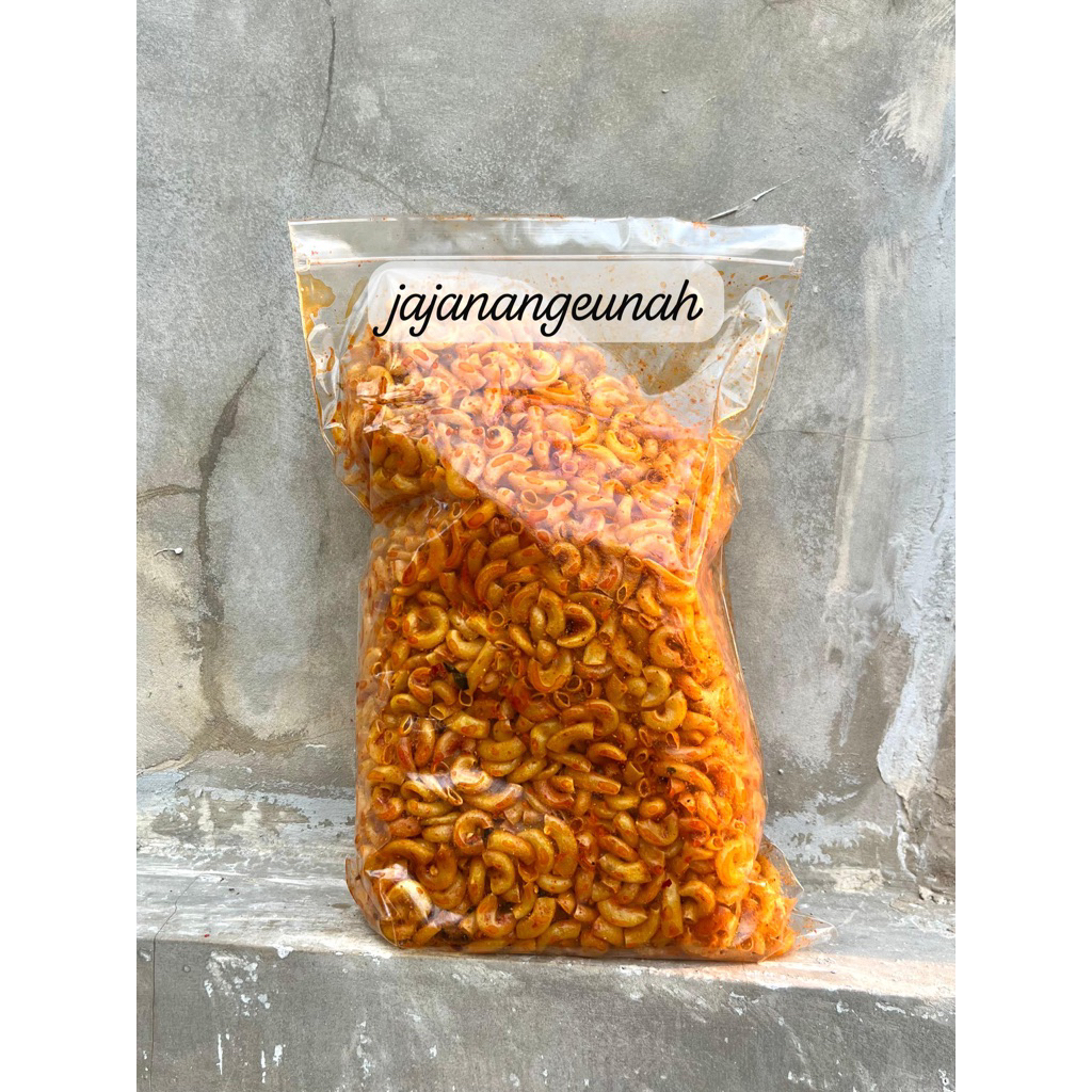 

MAKARONI BUMBU PEDAS CIKRUH - 250gr // BUMBU MELIMPAH RUAH // GARANSI RENYAH 100%