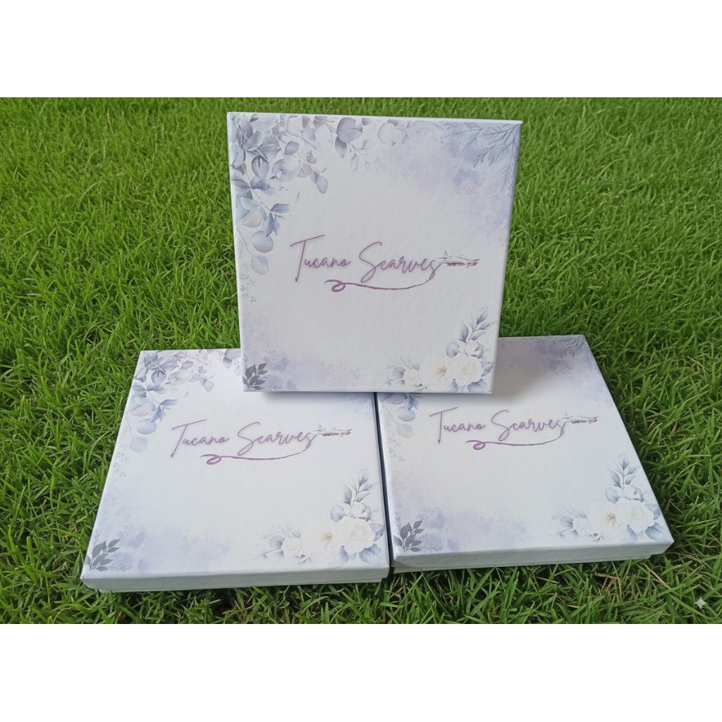 

hardbox hijab custom ukuran 20x20/hardbox/giftbox premium