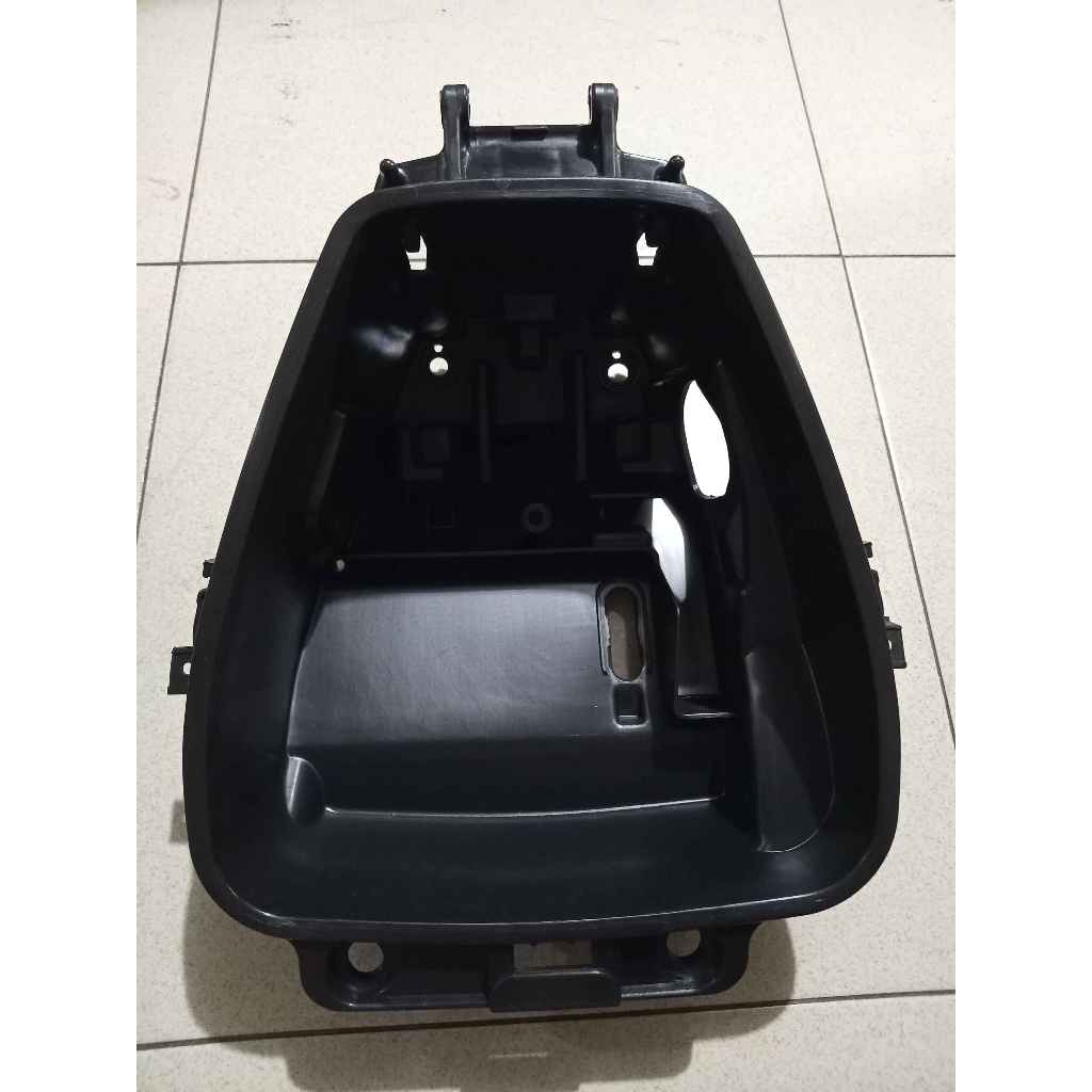 BOX BAGASI SCOOPY KARBU KYT 2010 2011 2012 2013 MERK NARITA