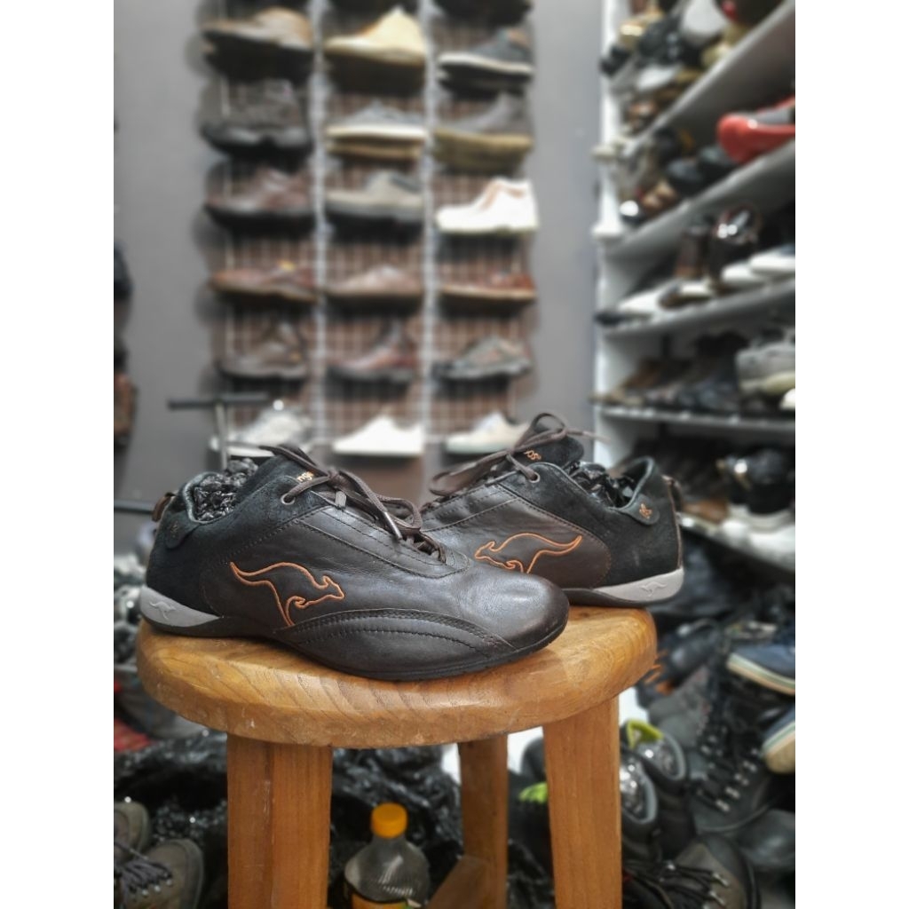 Sepatu casual KANGAROOS size 40