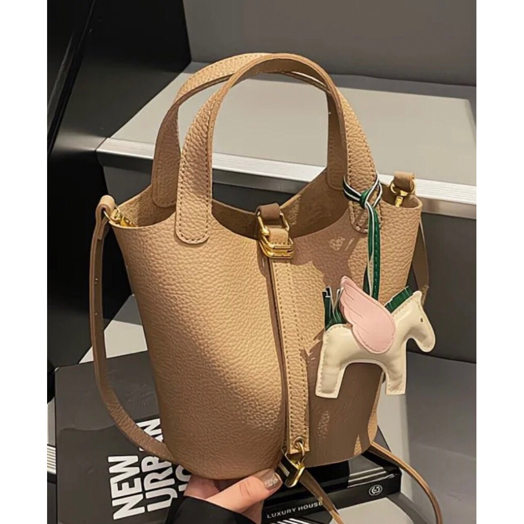 Amoure Pico| mini sling bag|tas selempang kecil|PU Leather|tas lucu|tas modern|tas kekinian|tas mode