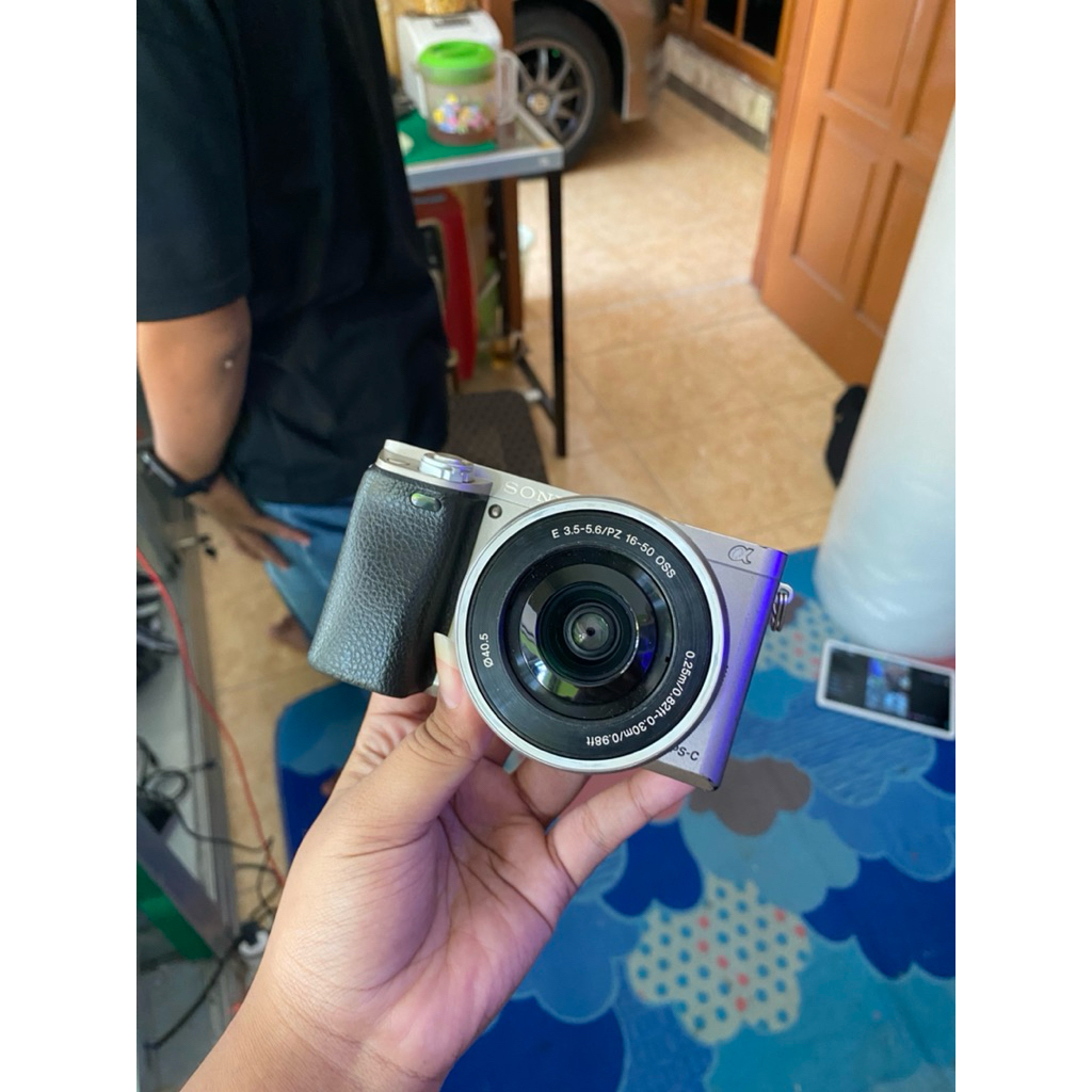 SONY A6000 MULUS MIRORLESS SONY A6000 FULSET SIAP PAKAI SC RENDAH