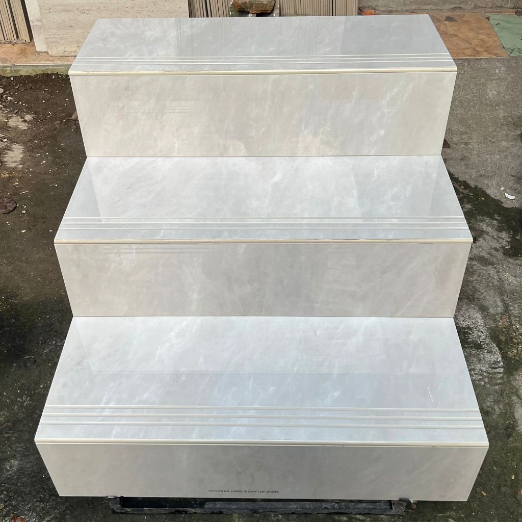 GRANIT TANGGA STEPNOSING