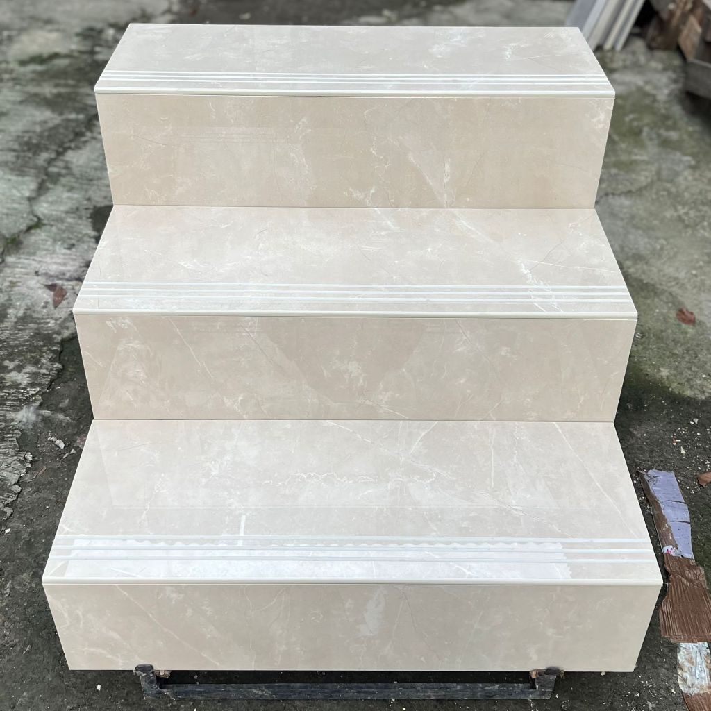GRANIT TANGGA STEPNOSING