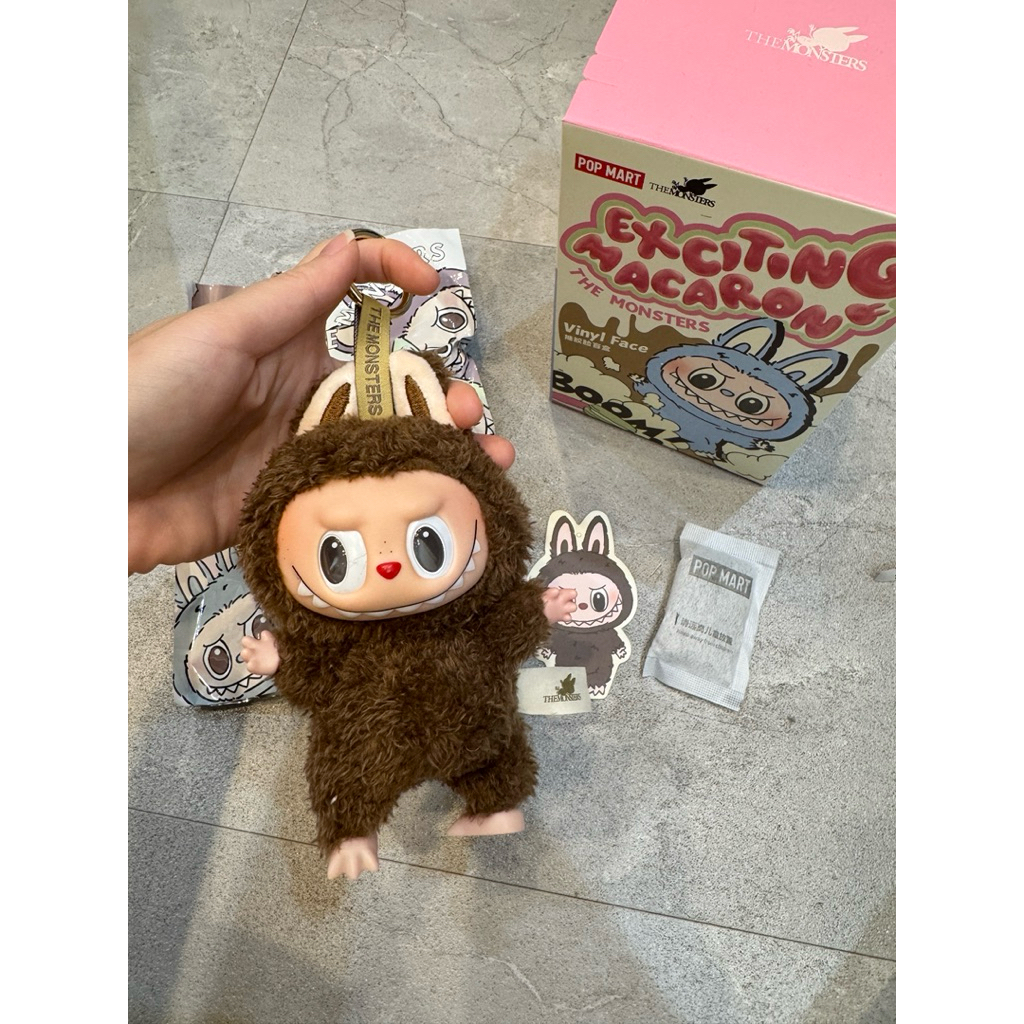 Labubu Exciting Macaron V1   Chestnut Secret Limited Edition Rare - Coklat Tua Warna Milo Lisa Black