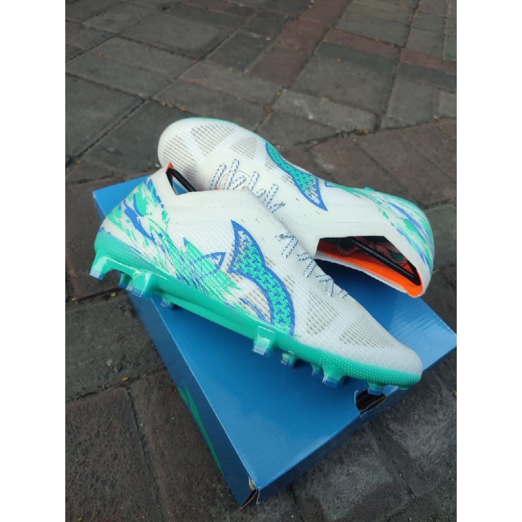 Sepatu Bola Ortuseight Catalyst Liberte Virtus FG SE V2