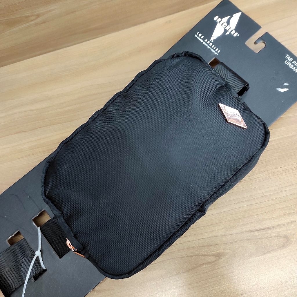 TAS PINGGANG SKECHERS WAIST PACK Bag Black Original *TAMPIL CANTIK & MODIS