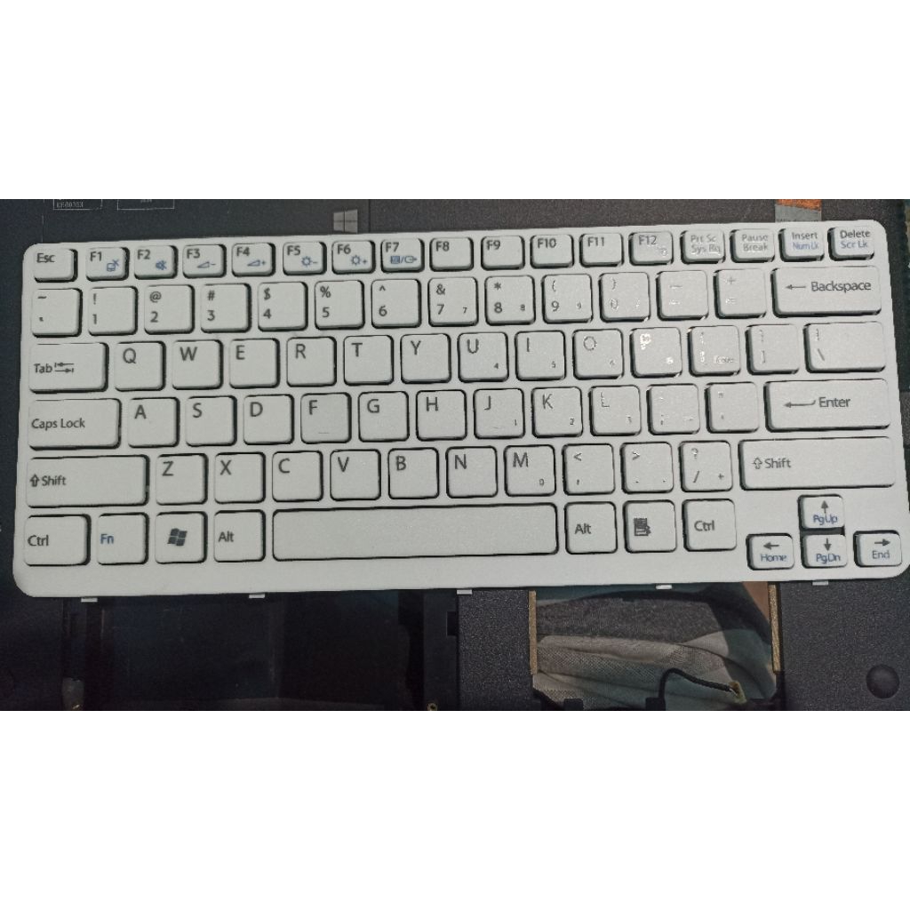 Keyboard laptop sony vaio SVE14