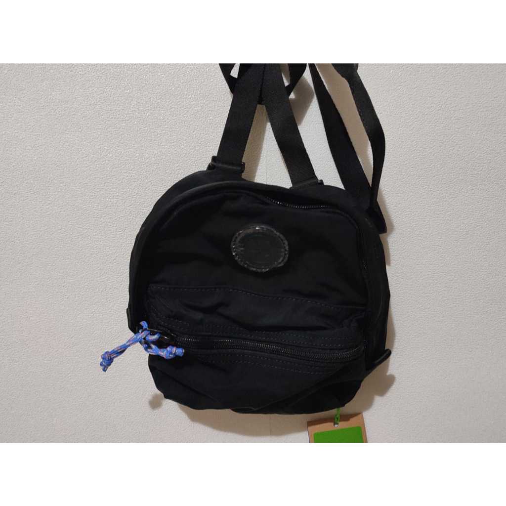 Tas Multifungsi Micro Two Way Carry - Hitam