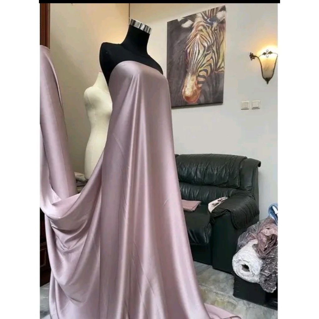 Kain satin Premium Maxmara Lembut Dan Elegan harga per setengah meter (0,5 meter)