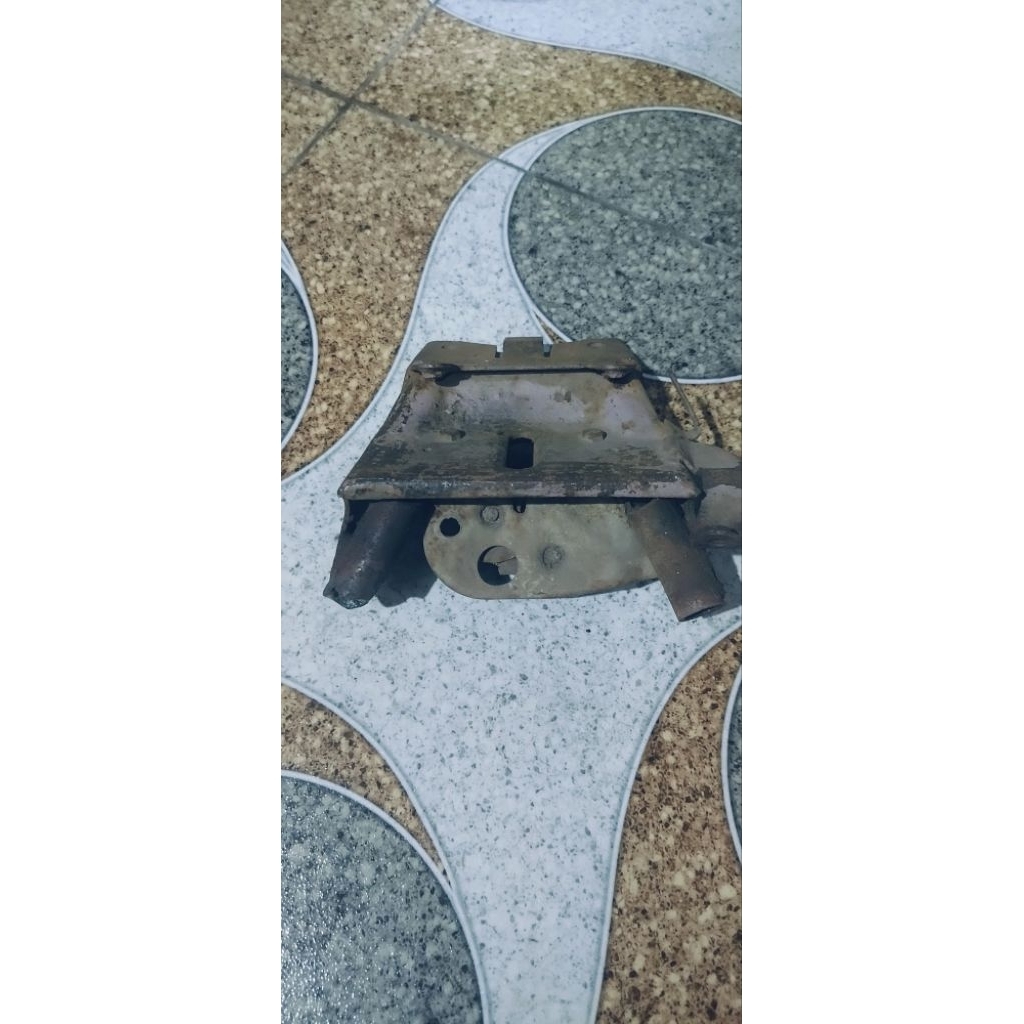 potongan dudukan rangka belakang beijing 125z  barang asli dari potongan rangka Beijing champ