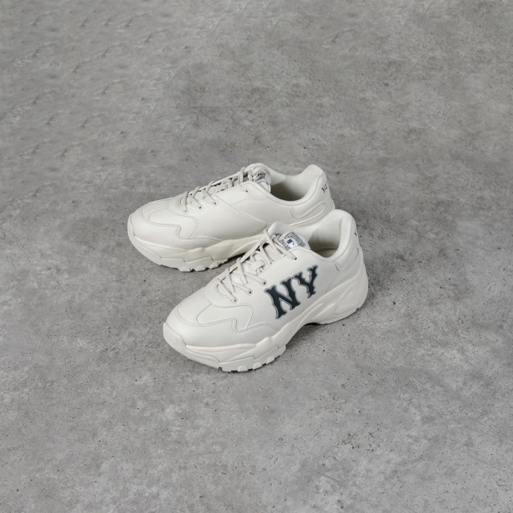 Sepatu MLB NY GREY BIGBALL CHUNKY COOPERS TOWN CREAM SNEAKER 100% ORIGINAL