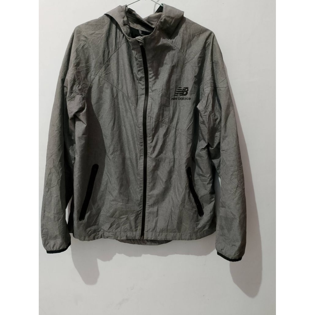 Jaket New Balance Windbreaker Hoodie Pria Wanita | Jaket Sport Parasut Anti Angin Ringan Outdoor