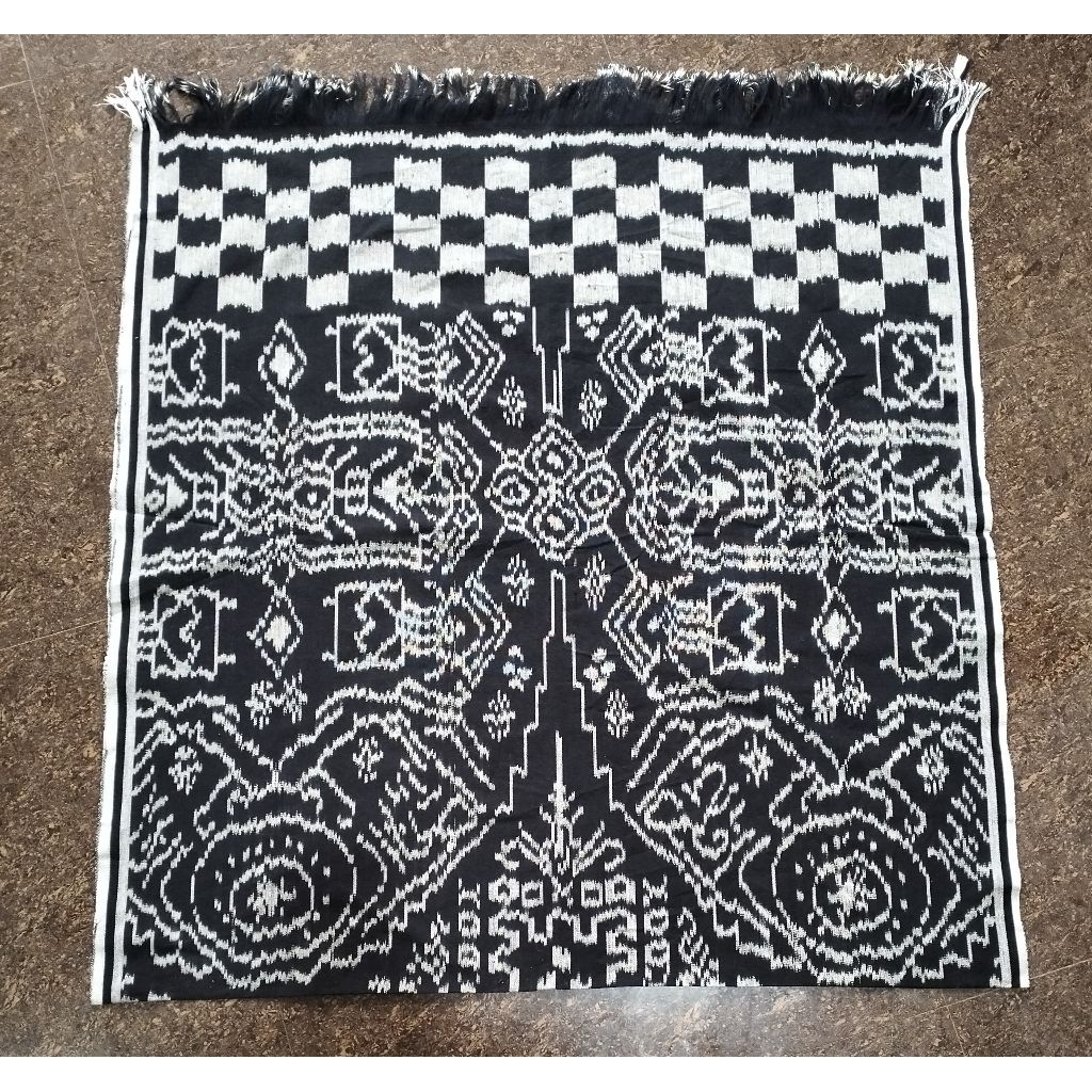 Kain Tenun Blanket Motif Saput Bali