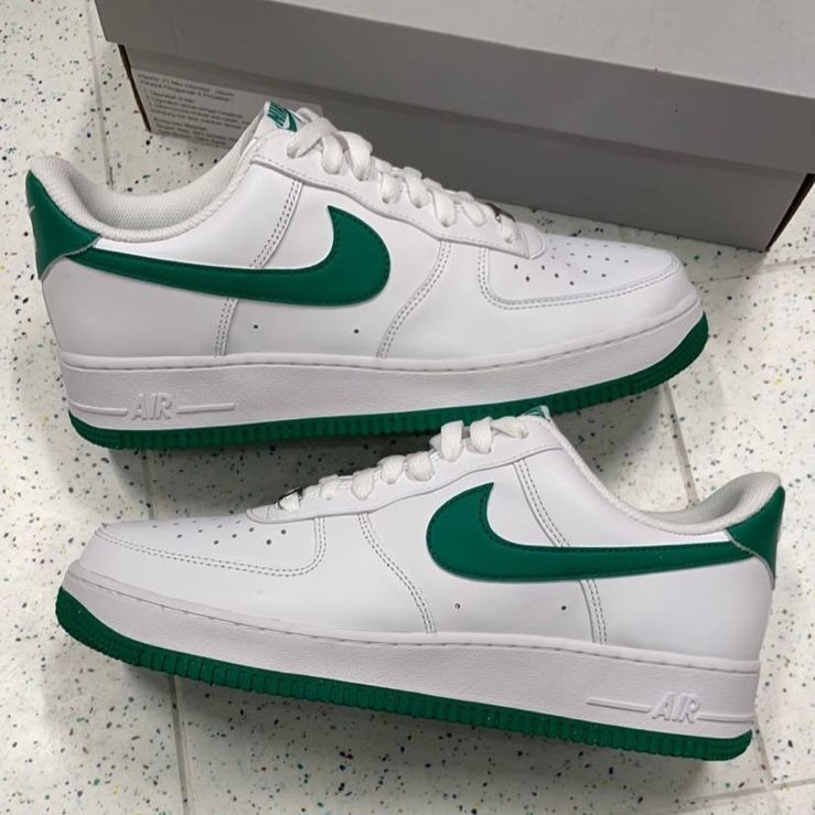 Sepatu Air Force 1 Low '07 - White / Green
