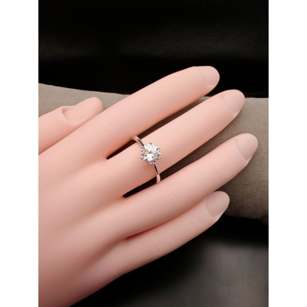 Cincin Moissanite 1 Carat Bulat AD07