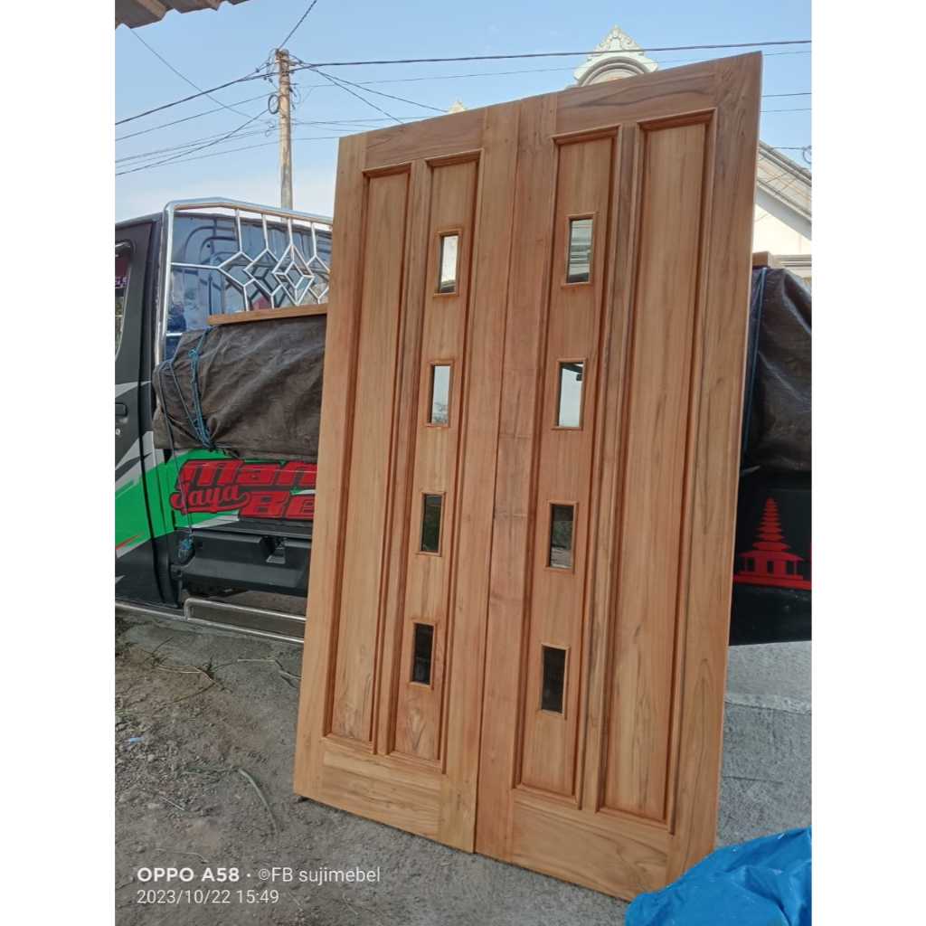 Pintu Kupu Tarung Jati untuk Rumah Minimalis