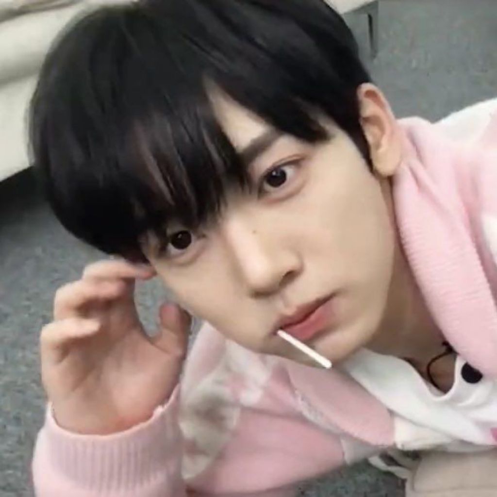 

adm+packing untuk photocard lelangan/wts