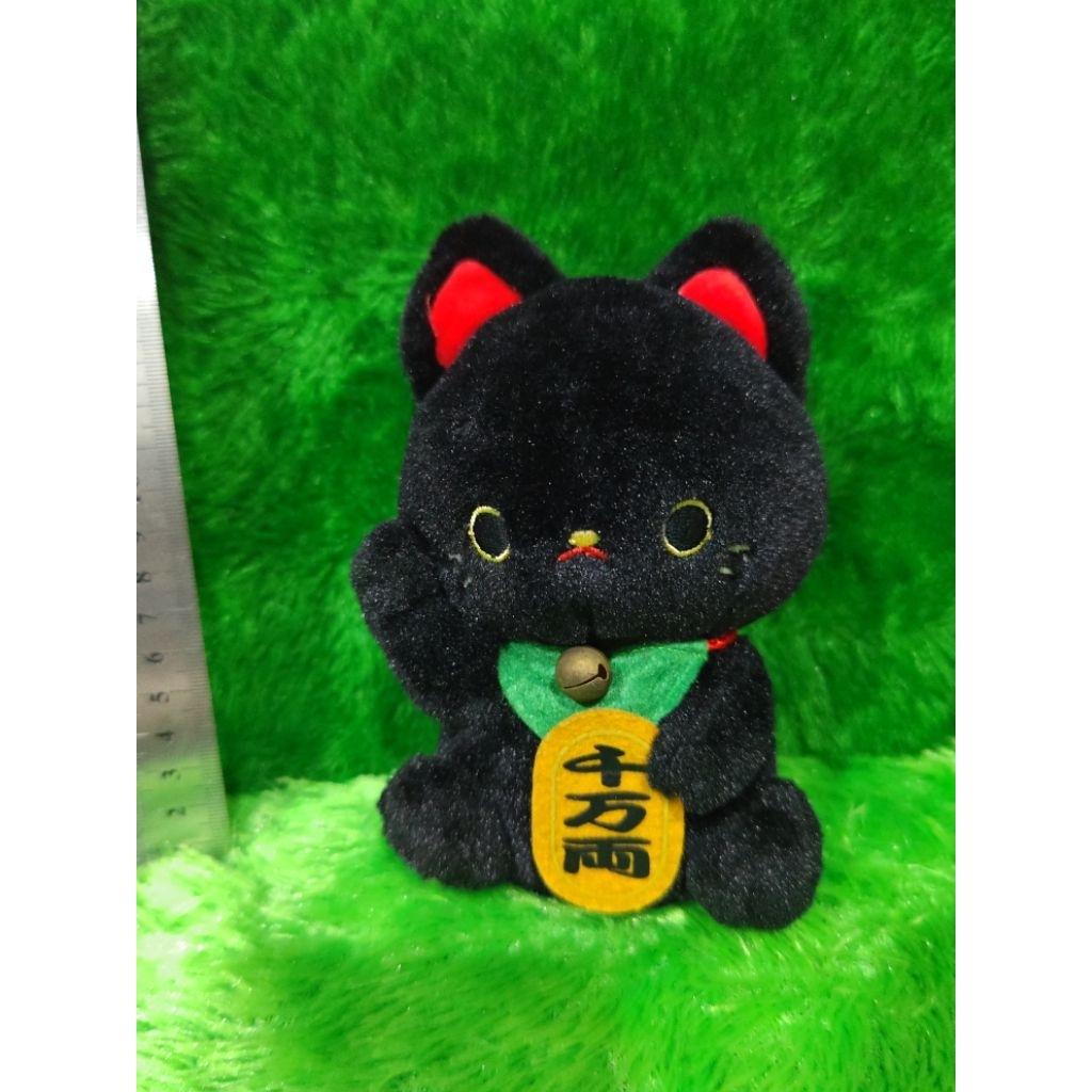 Boneka Kucing Hoki Hitam Cantik / Boneka kecil kucing hoki