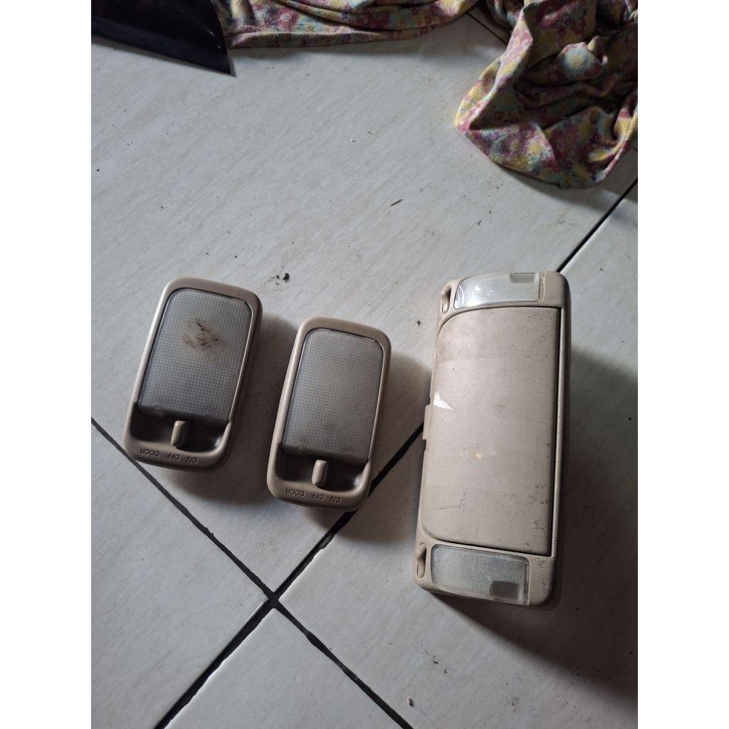 Lampu Plafon Fortuner Original 2005-2010